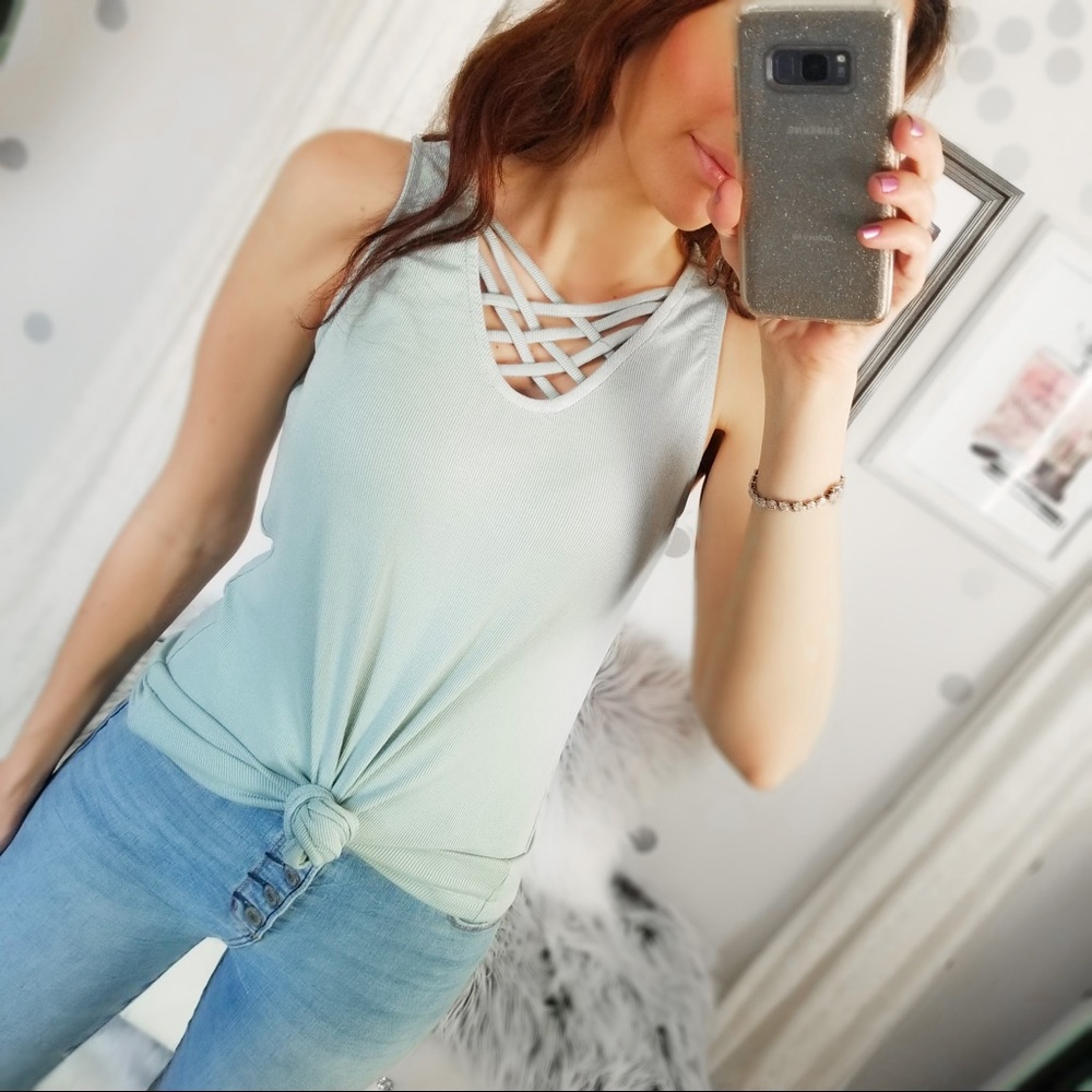 Last1️⃣ Stretchy Ribbed Basic Tank Fall Layering Tops Summer Tank Tops - Picture 3 of 8